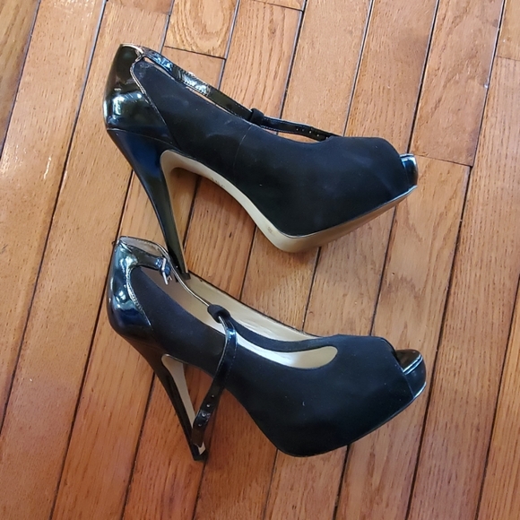 Black open toe heels - Picture 3 of 5